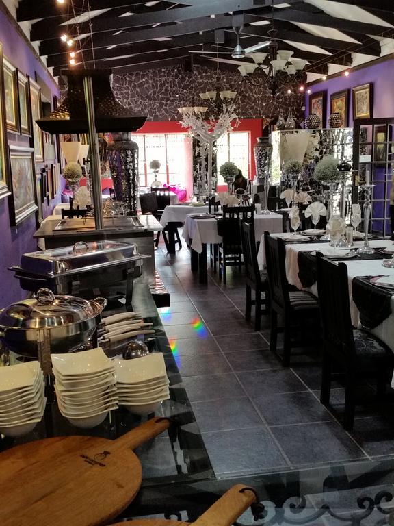 Izimbali Lodge And Restaurant Эрмело Экстерьер фото